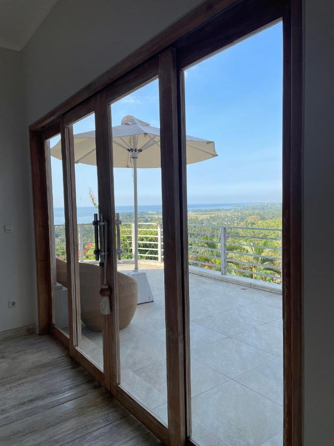 Reva Bali Villa Temukus